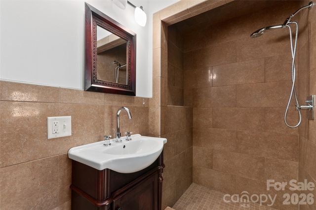 30 Cedarcliff Road, Asheville, NC 28803
