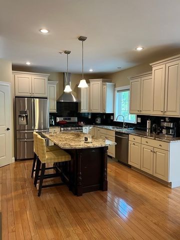 88 Indian Ridge 88, Westford, MA 01886