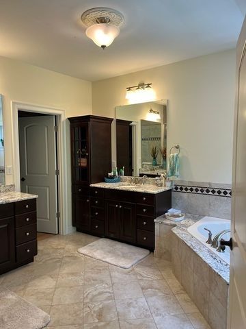88 Indian Ridge 88, Westford, MA 01886