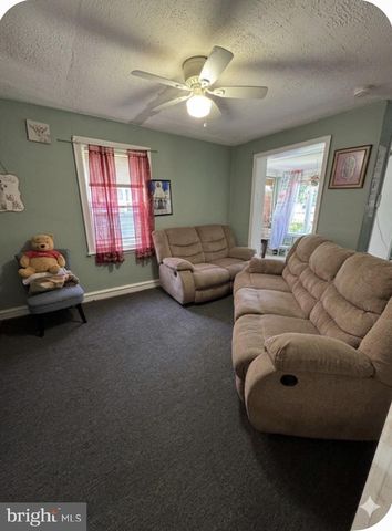 1515 COLLINGS RD, Camden, NJ 08104