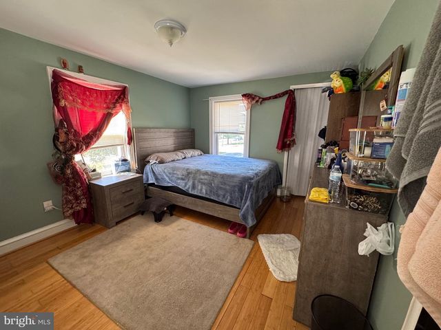 1515 COLLINGS RD, Camden, NJ 08104