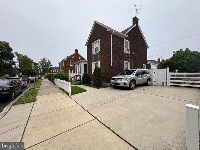 1515 COLLINGS RD, Camden, NJ 08104