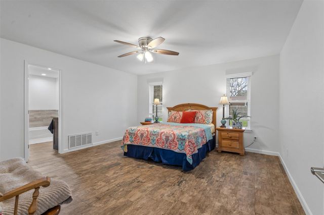 904 Meadowlark Lane, Granbury, TX 76048