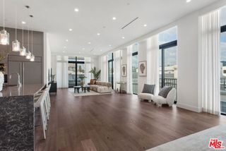 425 N Palm Drive 502, Beverly Hills, CA 90210