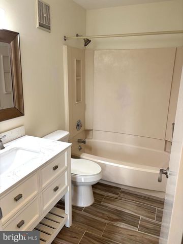 1812 THE WOODS, Cherry Hill, NJ 08003