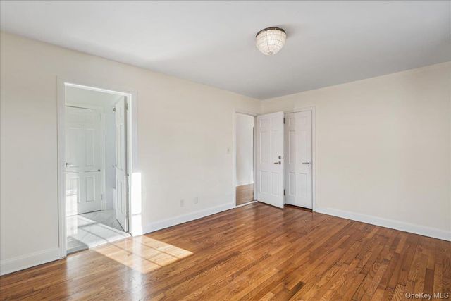 13 Arbor Place, Glen Cove, NY 11542