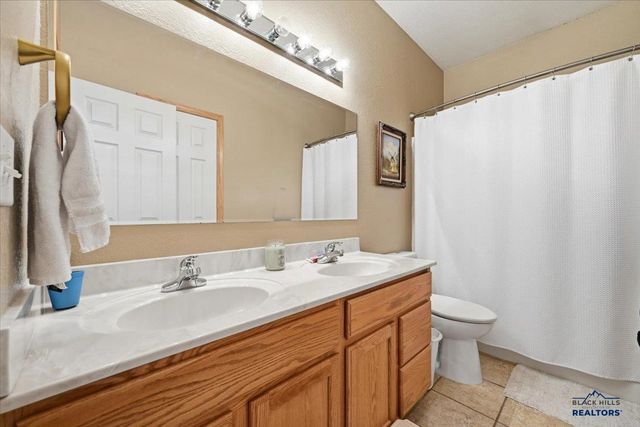10855 QUAAL RD, Black Hawk, SD 57718