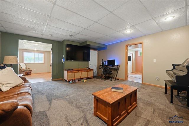 10855 QUAAL RD, Black Hawk, SD 57718