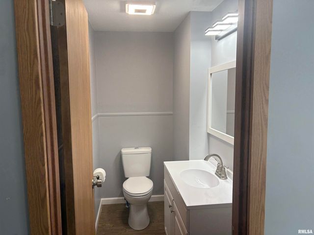 504 MULBERRY Street, Carterville, IL 62918