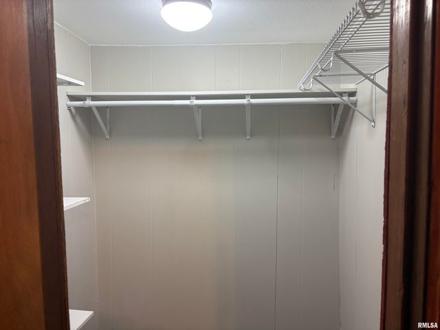 504 MULBERRY Street, Carterville, IL 62918