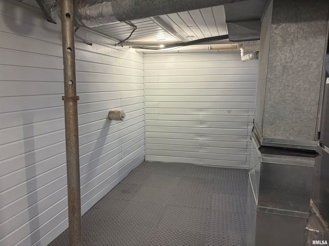 504 MULBERRY Street, Carterville, IL 62918