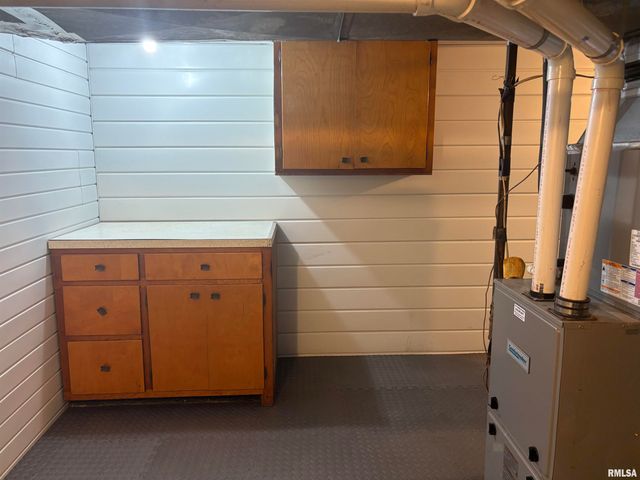 504 MULBERRY Street, Carterville, IL 62918