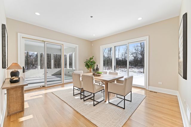 213 Northampton Lane, Lincolnshire, IL 60069