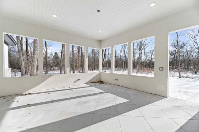 213 Northampton Lane, Lincolnshire, IL 60069