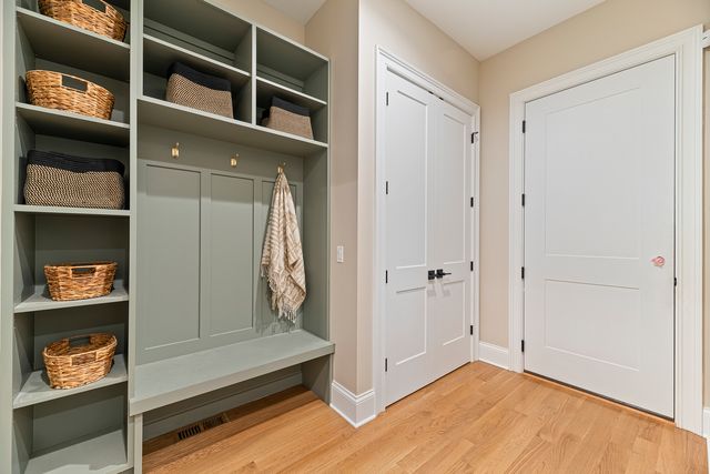 213 Northampton Lane, Lincolnshire, IL 60069