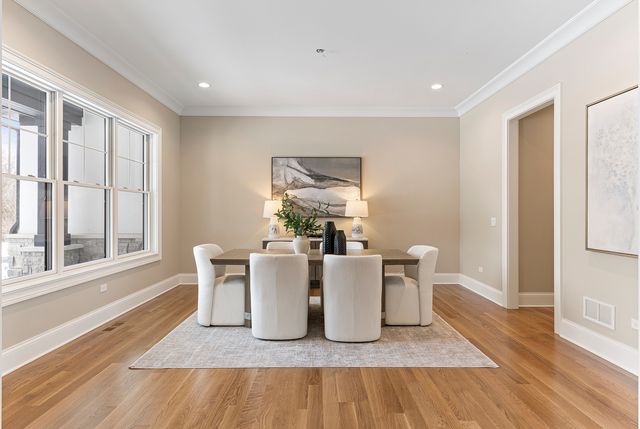 213 Northampton Lane, Lincolnshire, IL 60069