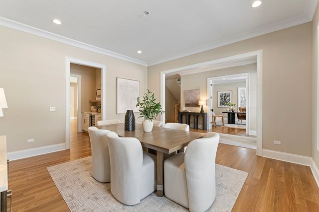 213 Northampton Lane, Lincolnshire, IL 60069