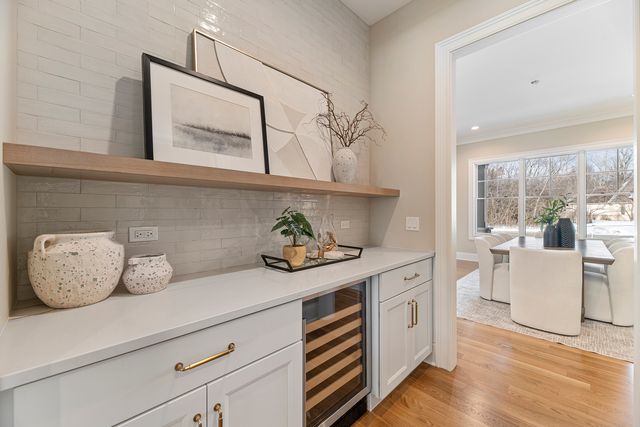 213 Northampton Lane, Lincolnshire, IL 60069