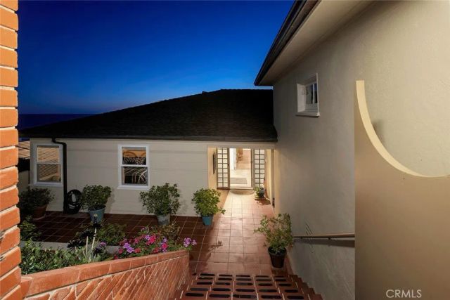 20 Lagunita Drive, Laguna Beach, CA 92651