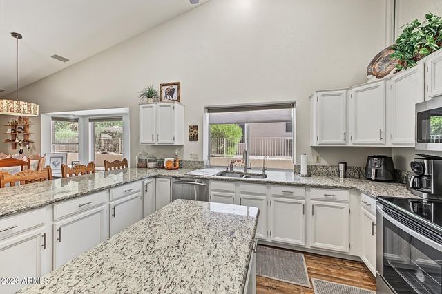 8956 E SAGUARO BLOSSOM Road, Gold Canyon, AZ 85118