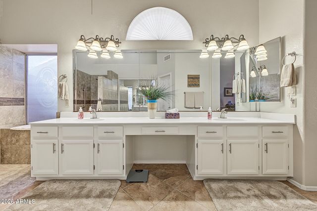 8956 E SAGUARO BLOSSOM Road, Gold Canyon, AZ 85118