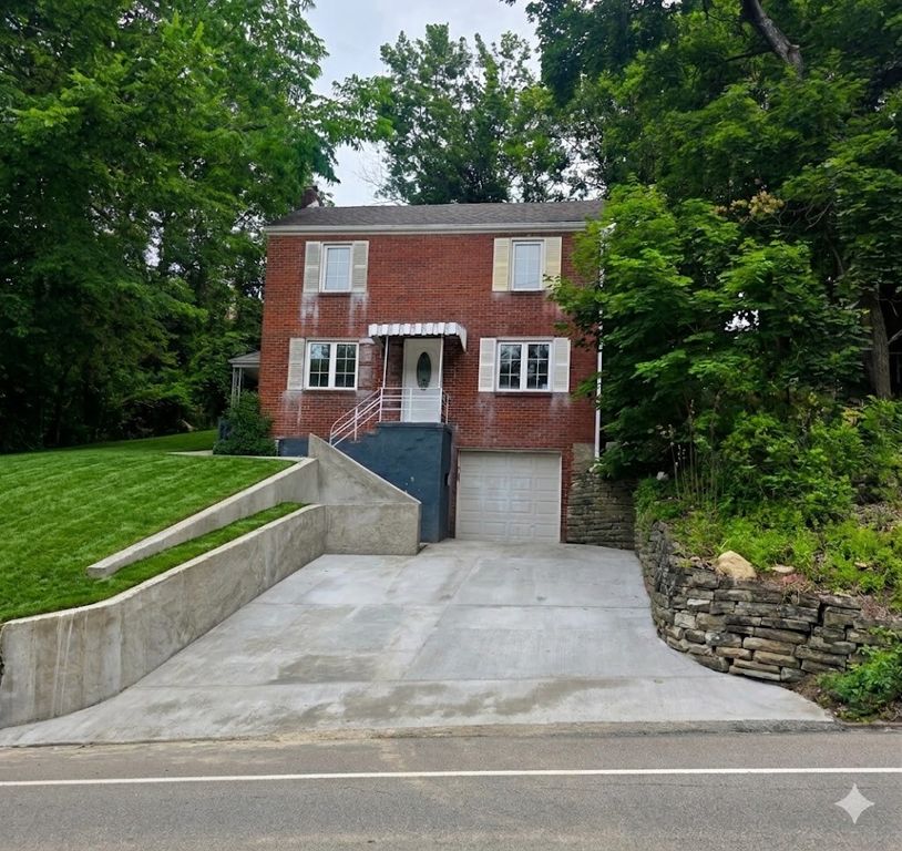 4623 E Willock Rd, Whitehall, PA 15227
