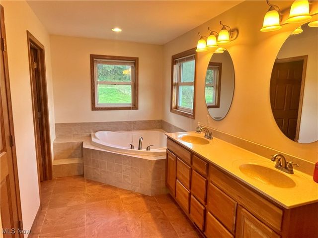 17583 Davis Ridge Road, Caldwell, OH 43724