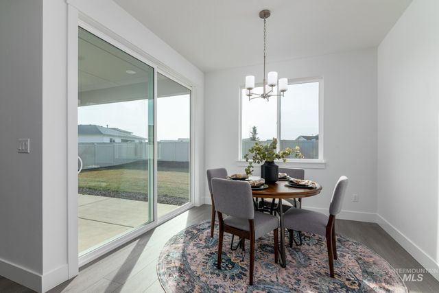 822 W Bay St, Middleton, ID 83644