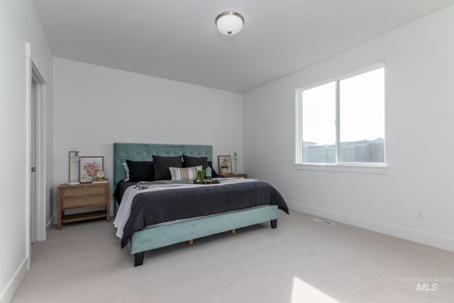 822 W Bay St, Middleton, ID 83644