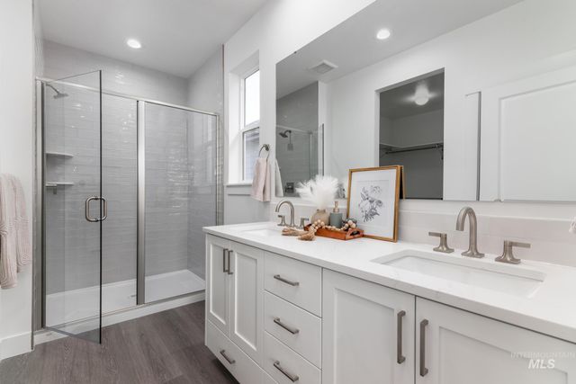 822 W Bay St, Middleton, ID 83644