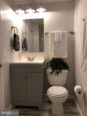 4429 HOLLY AVE, Fairfax, VA 22030