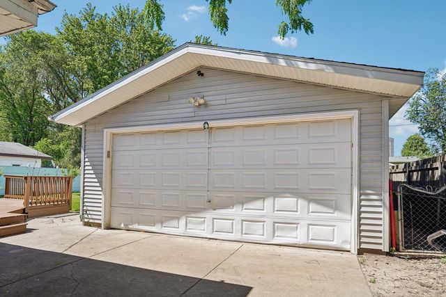 1930 Shelley Lane, Madison, WI 53704
