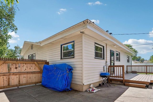 1930 Shelley Lane, Madison, WI 53704
