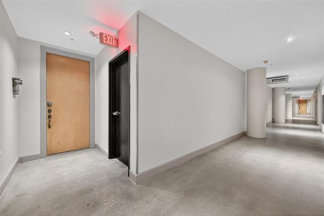 1025 S Shepherd Drive 209, Houston, TX 77019