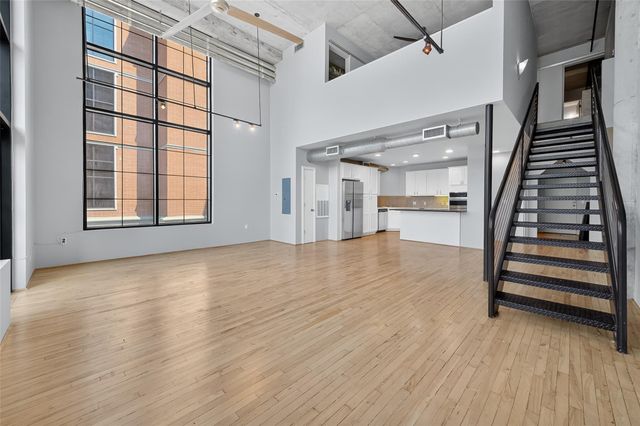 1025 S Shepherd Drive 209, Houston, TX 77019