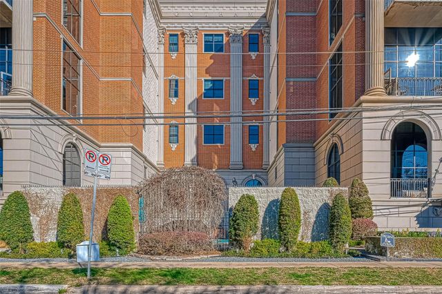 1025 S Shepherd Drive 209, Houston, TX 77019
