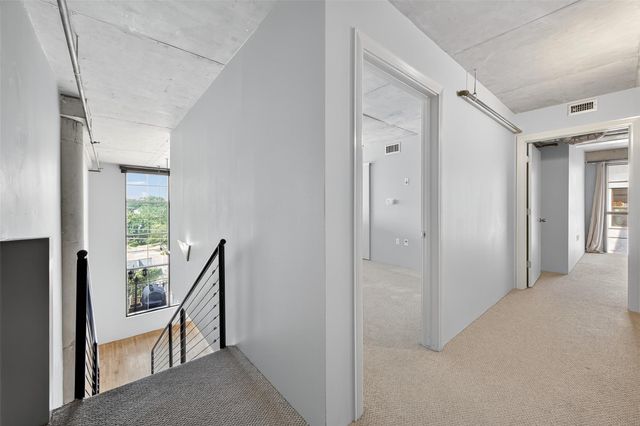 1025 S Shepherd Drive 209, Houston, TX 77019