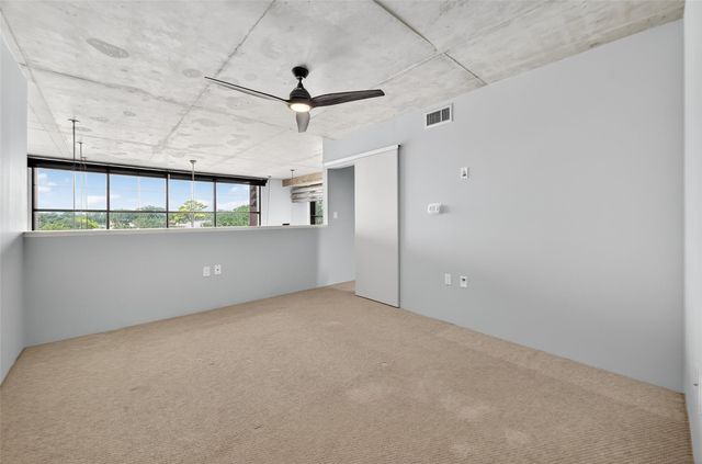 1025 S Shepherd Drive 209, Houston, TX 77019