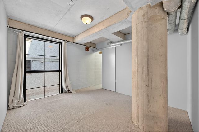 1025 S Shepherd Drive 209, Houston, TX 77019