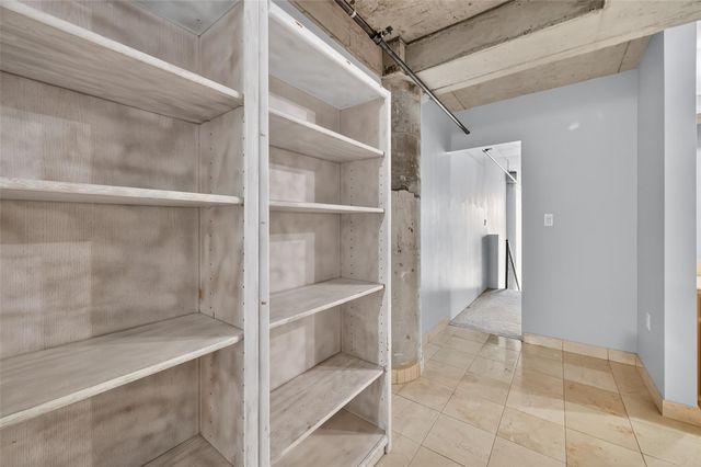 1025 S Shepherd Drive 209, Houston, TX 77019