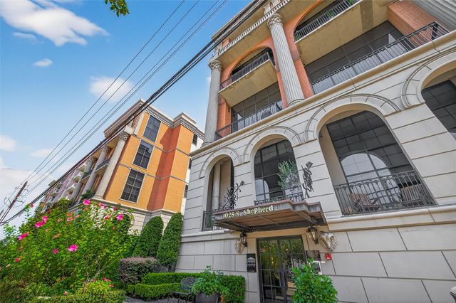 1025 S Shepherd Drive 209, Houston, TX 77019