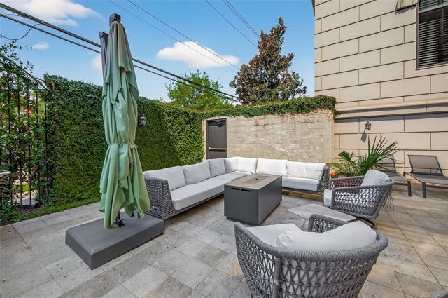1025 S Shepherd Drive 209, Houston, TX 77019