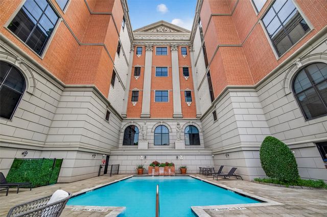 1025 S Shepherd Drive 209, Houston, TX 77019