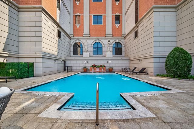 1025 S Shepherd Drive 209, Houston, TX 77019