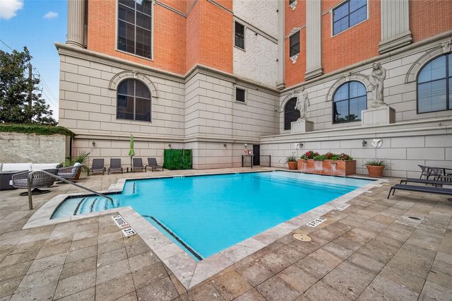 1025 S Shepherd Drive 209, Houston, TX 77019