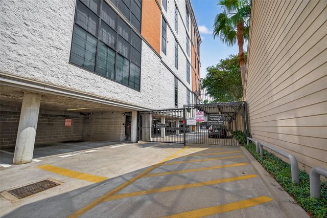 1025 S Shepherd Drive 209, Houston, TX 77019