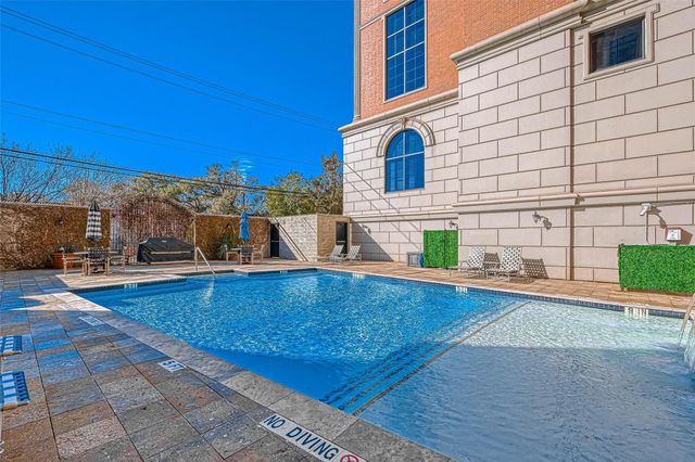 1025 S Shepherd Drive 209, Houston, TX 77019