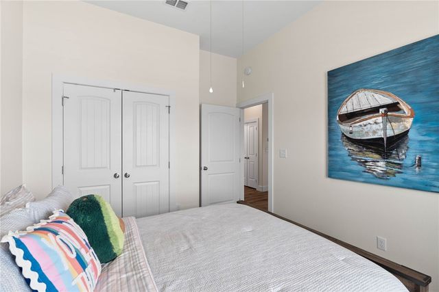 175 Paradise Dr, Rockport, TX 78382