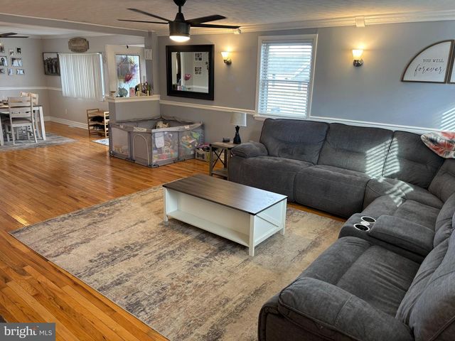 52 LONGERON DR, Middle River, MD 21220