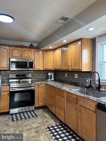 52 LONGERON DR, Middle River, MD 21220